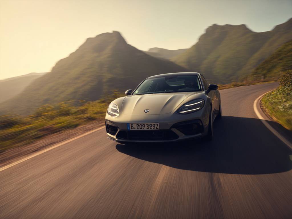 Idées cadeaux pour passionnés de sport automobile : vitesse, mécanique et sensations fortes